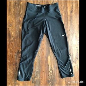 Nike dry fit capris